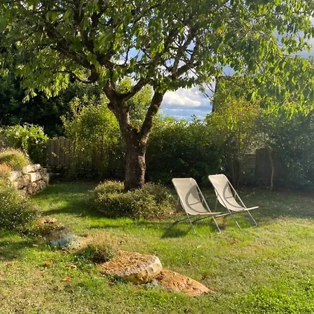 L'alcove, Near Montignac, Hautefort Penzion
